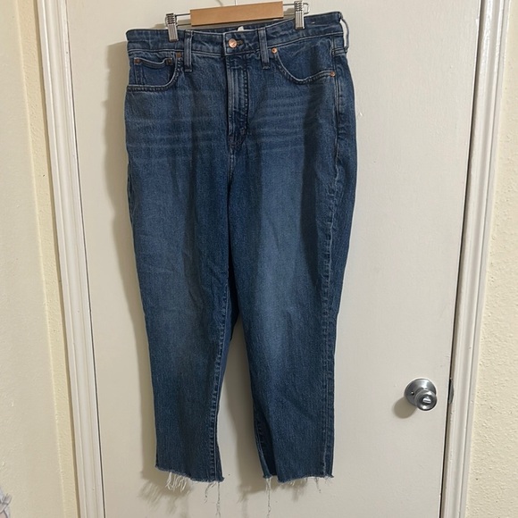 Madewell Denim - EUC Madewell Curvy Perfect Vintage Jeans Distressed Size 31